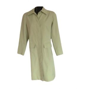 GEORGE Spring Rain Coat. Button down  fully lined rain coat with 2 large pockets
